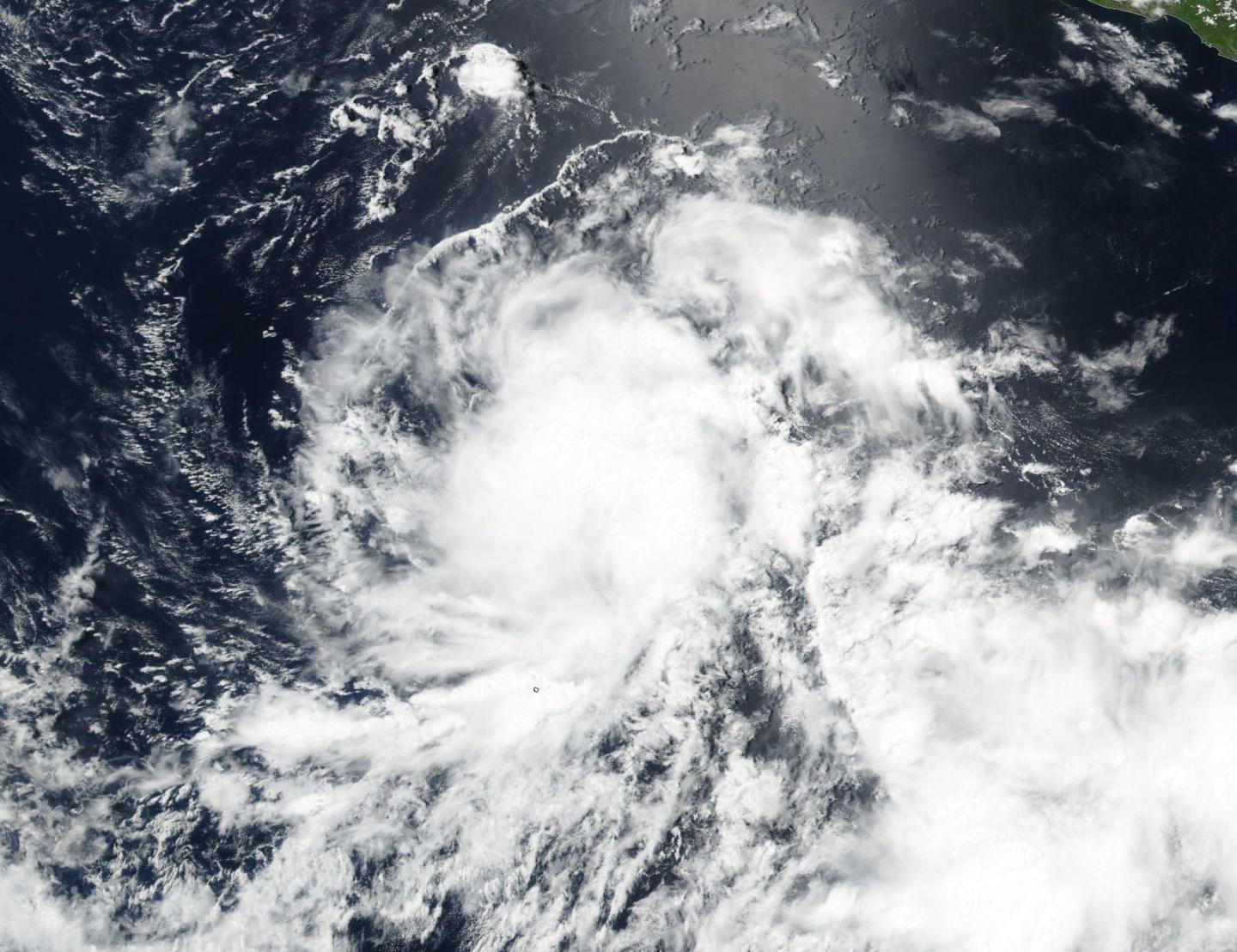 2016/08/Tropical-Depression-4E_1big_nasa.jpg