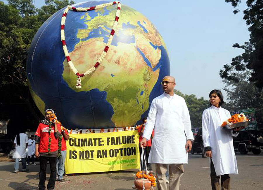 2016/08/greenpeace_india_1_ap1.jpg