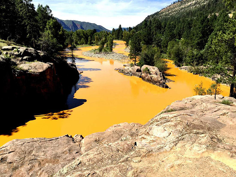 2016/08/colorado-river-mine-sludge_3big_ap.jpg