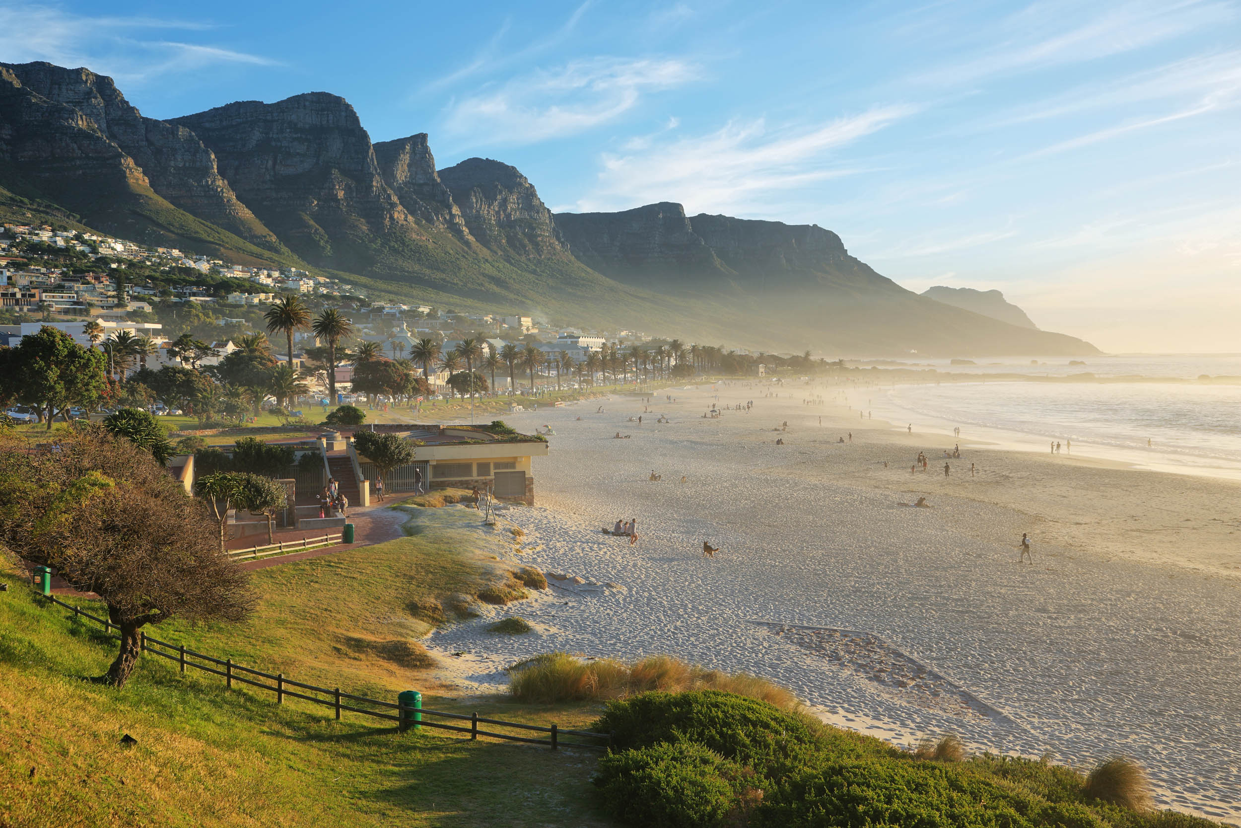 2016/10/beach-capetown-south-africa-1big_stock.jpg