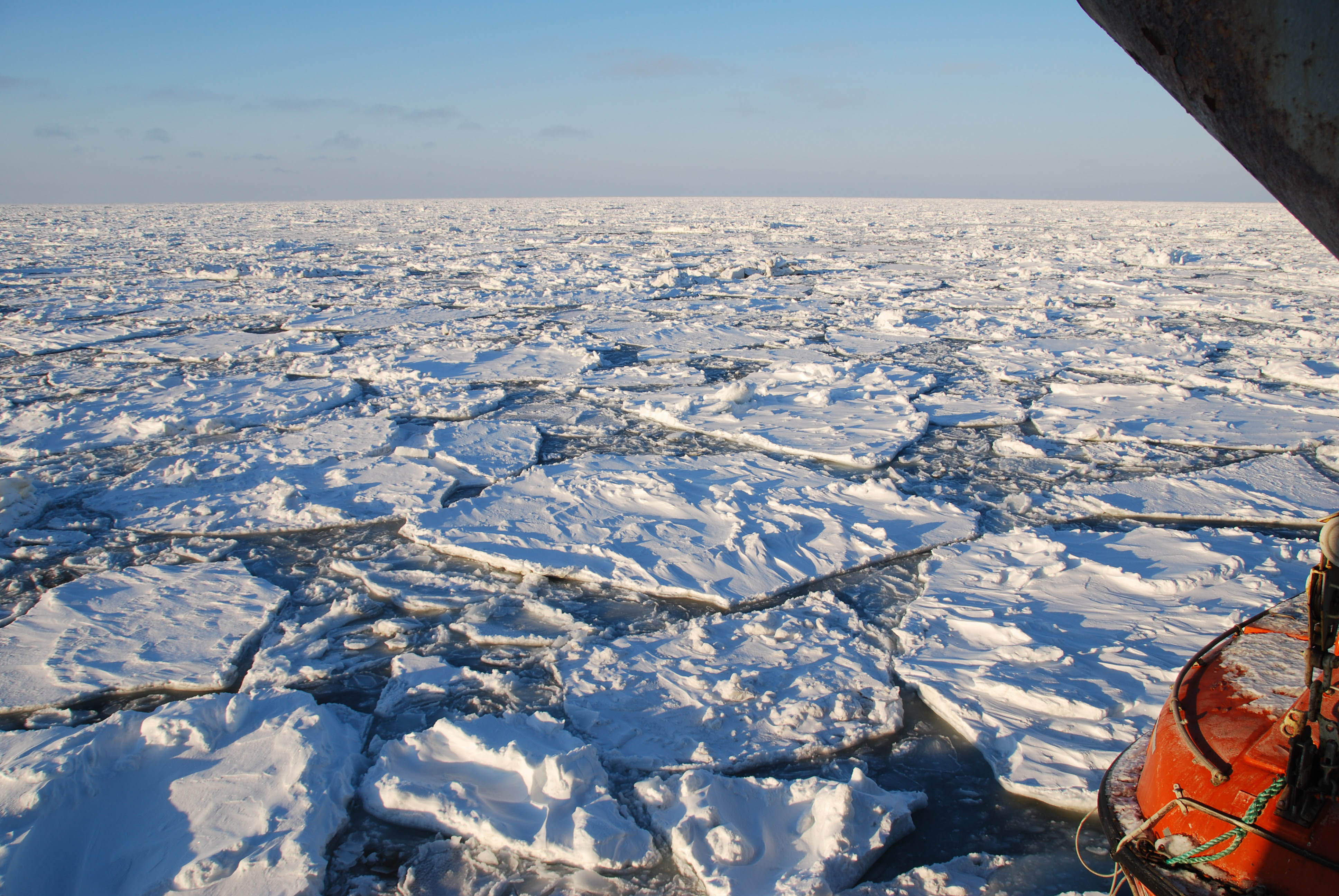 2016/12/thin-sea-ice-arctic.jpg