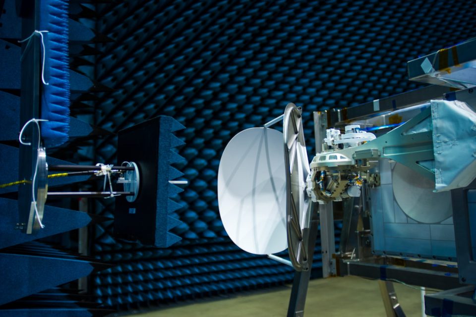 High-speed radio link for astronauts
