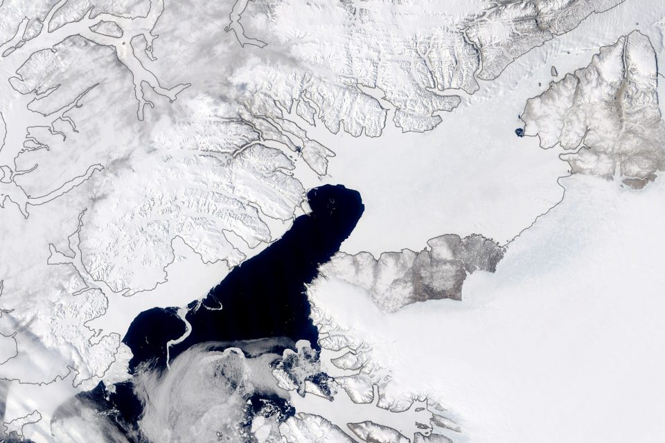 Arctic ice arch remains intact