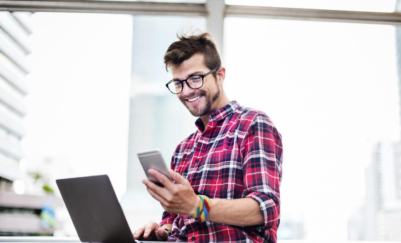 How you use social media affects your sense of happiness