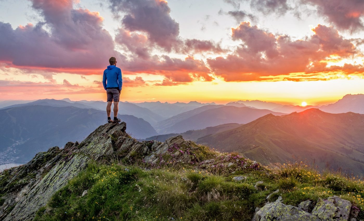 Loneliness strengthens the brain's focus on imagination and planning