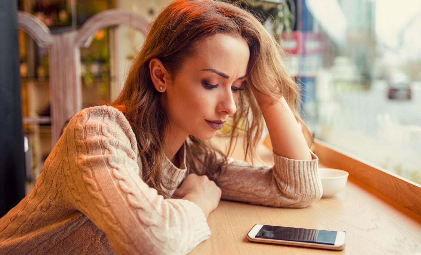 Social media causes depression in adults, too