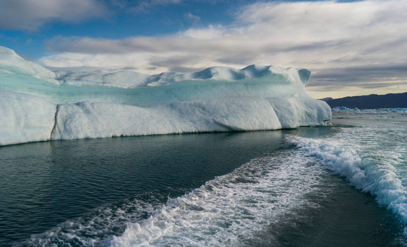 Oxygen flow from the Labrador Sea sustains life globally