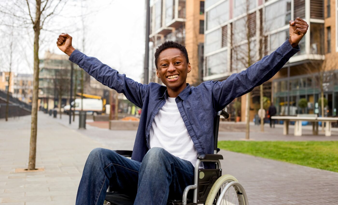 Groundbreaking new technology helps paraplegics move again