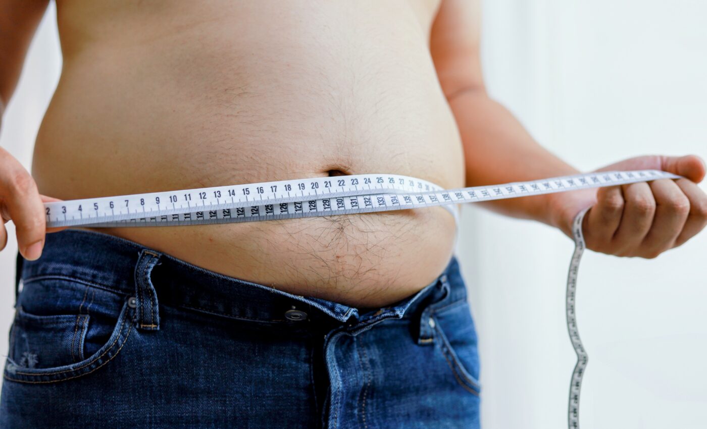 Excess weight in middle-age shortens life expectancy by years
