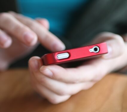 Hands,Holding,Smartphone