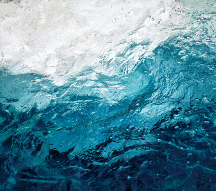 An,Abstract,Background,Of,Seawater,Flow,Under,Light,Exposure