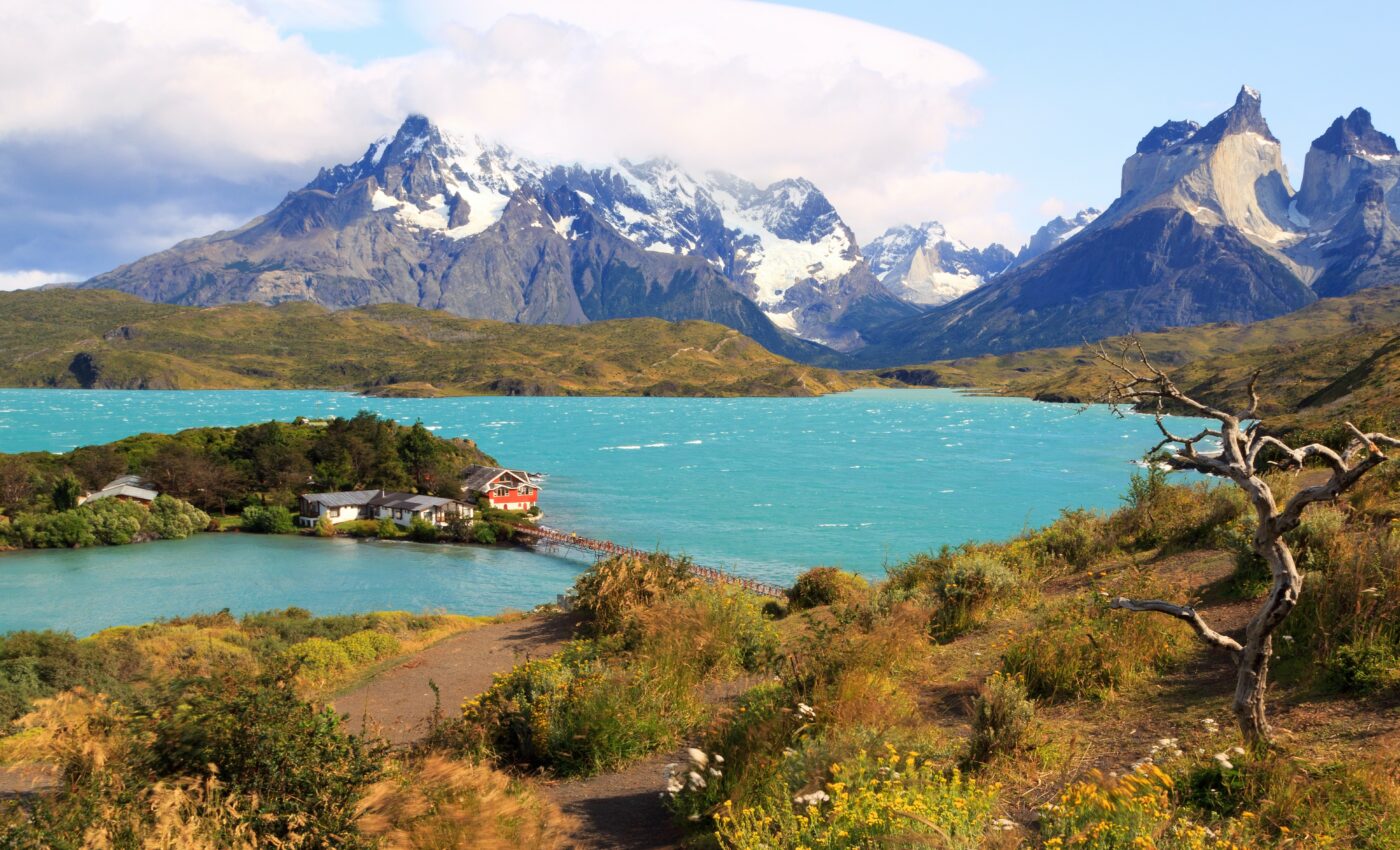 Tropical glaciers are losing ice at the same rate as the poles