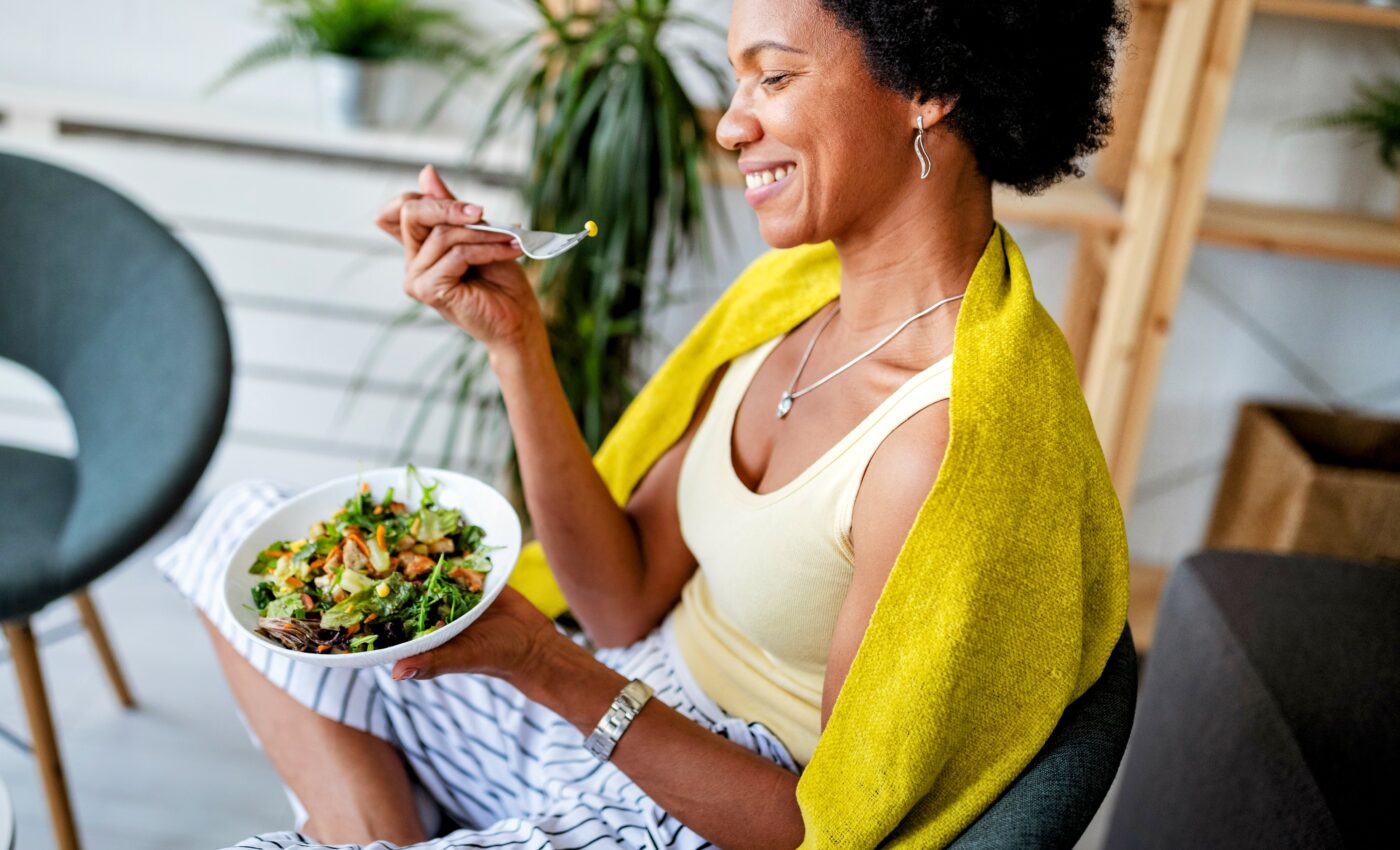 Women can live longer and better with a healthy diet