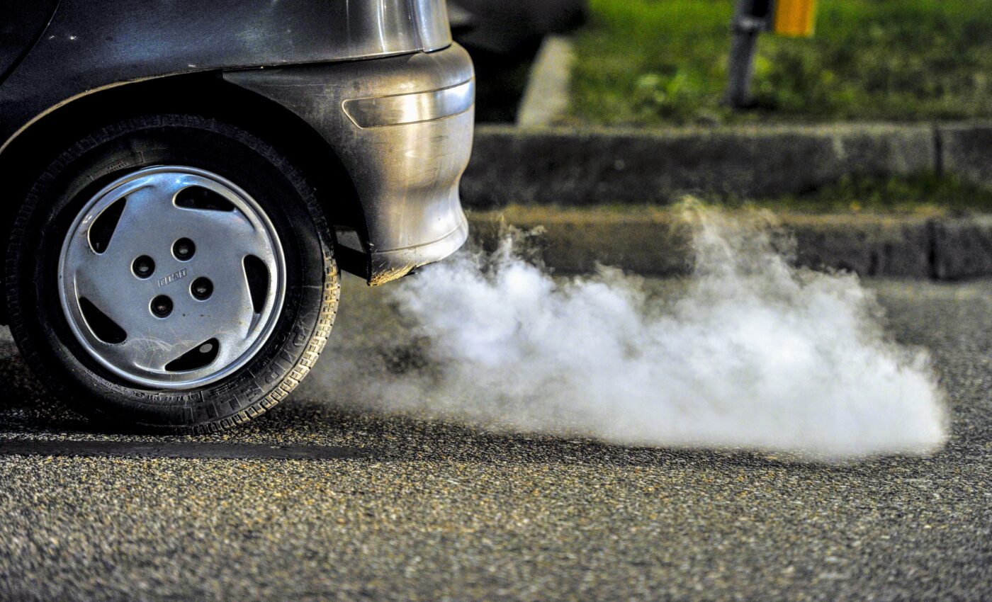 Traffic-related air pollution linked to increased Alzheimer's risk