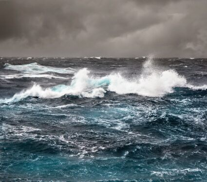 2024/04/Summer-storms-ocean.jpg