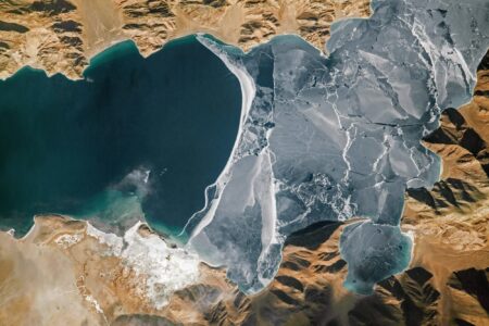 2024/05/Pangong-Lake.jpg