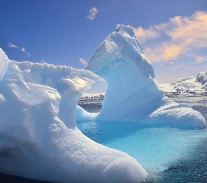 2024/06/Antarctica-extreme-cold.jpg