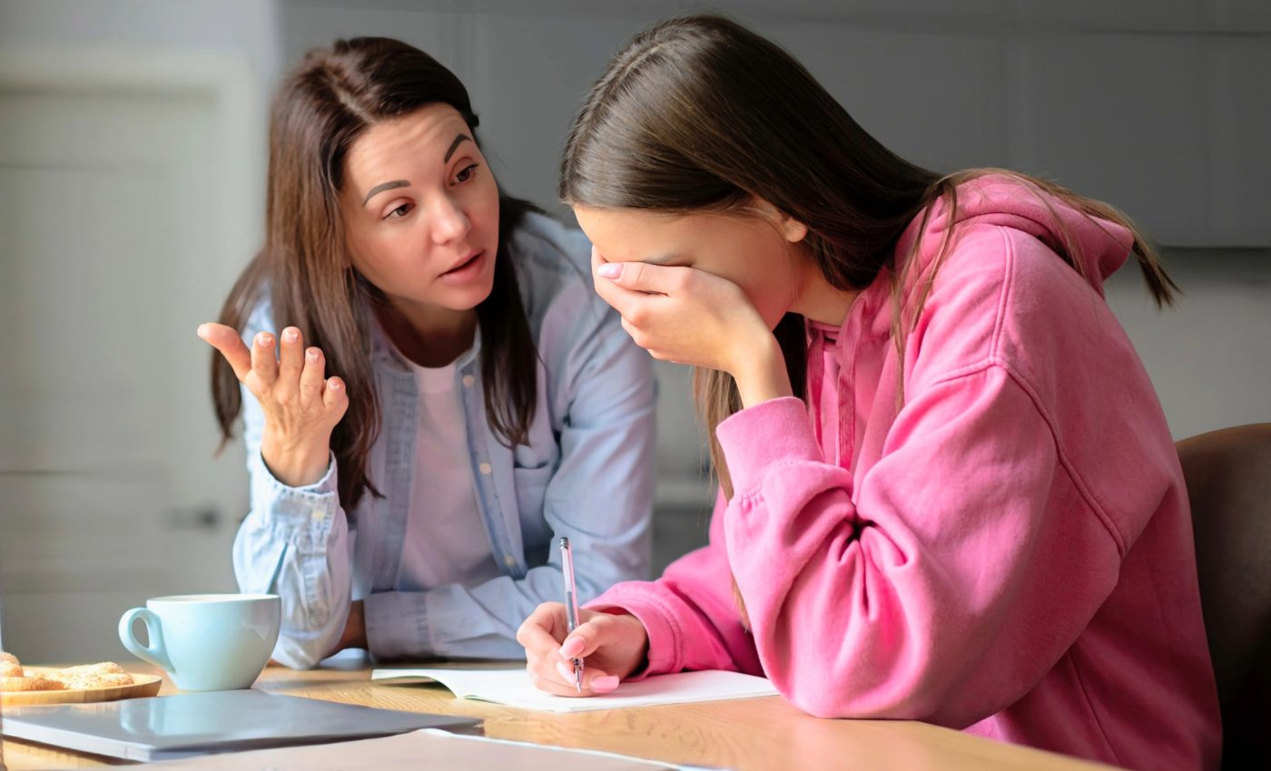 When moms meddle: Friend disapproval worsens teen behavior