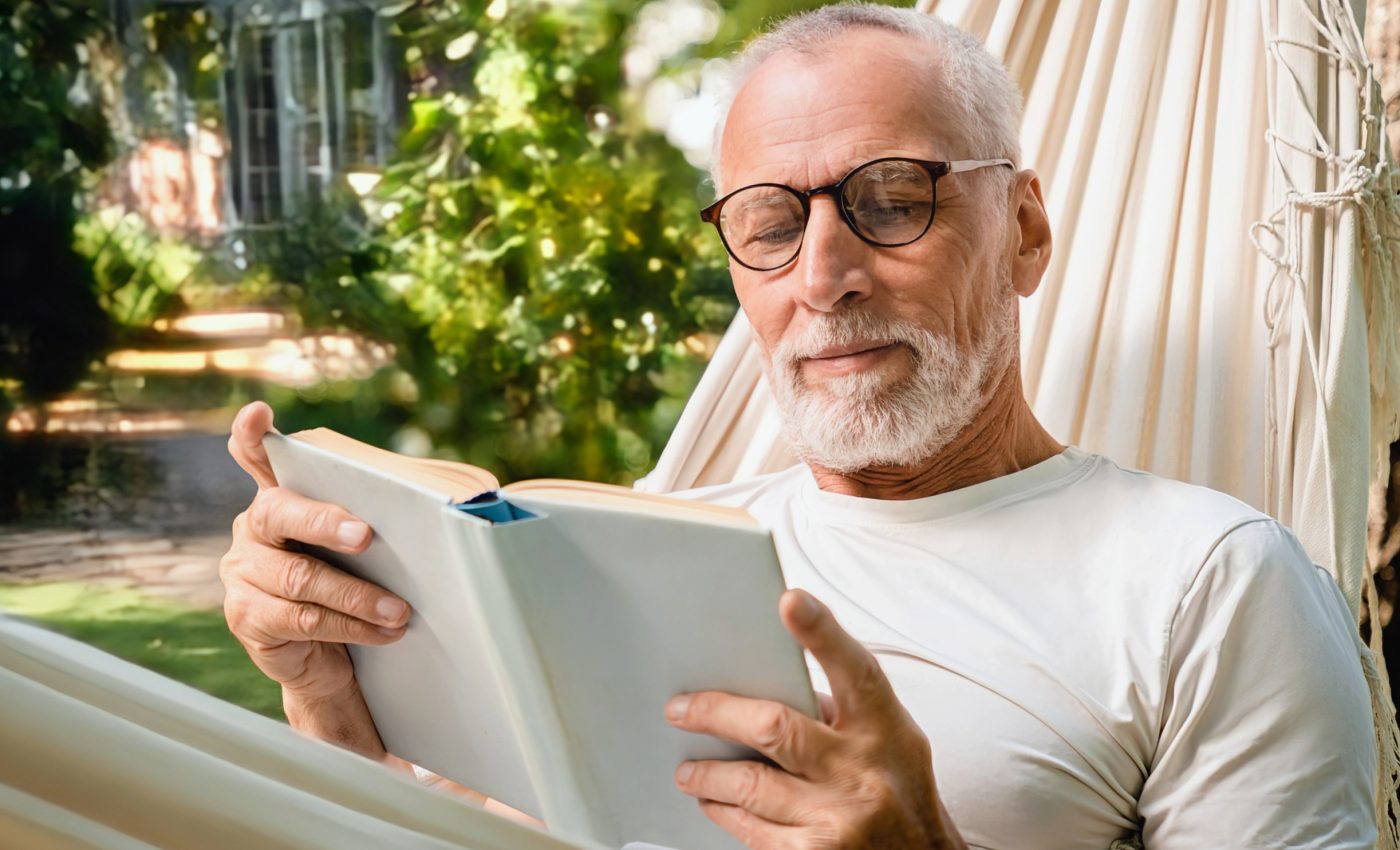 Hobbies keep the brain sharp and slow cognitive aging