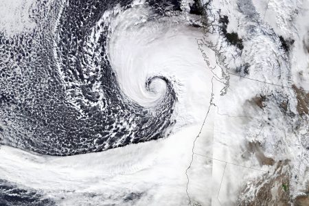 2024/11/Bomb-cyclone.jpg