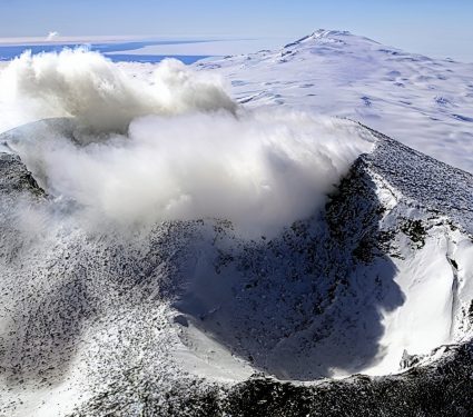 2025/01/Antarctica-volcano.jpg