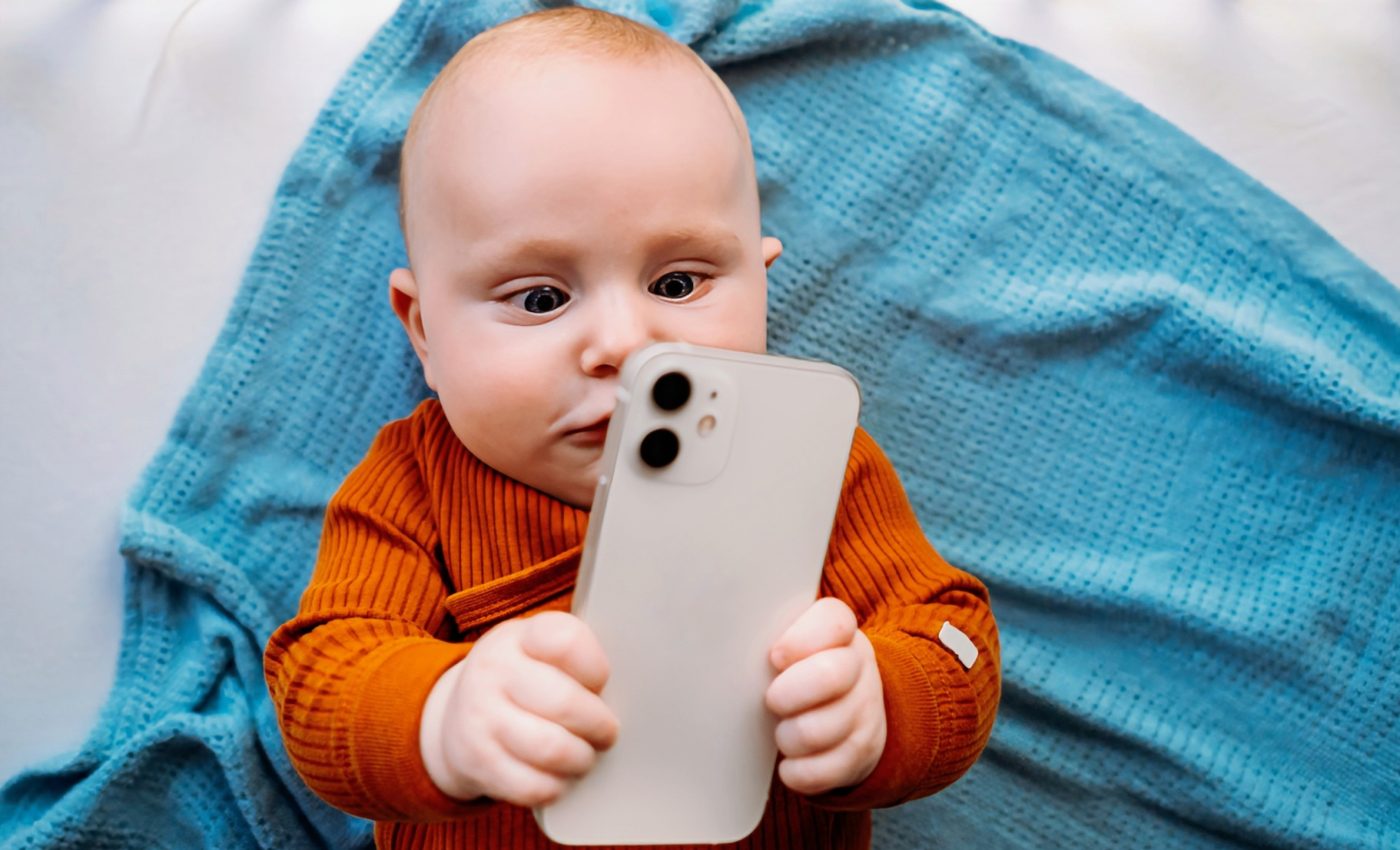 Screen time delays language development in toddlers
