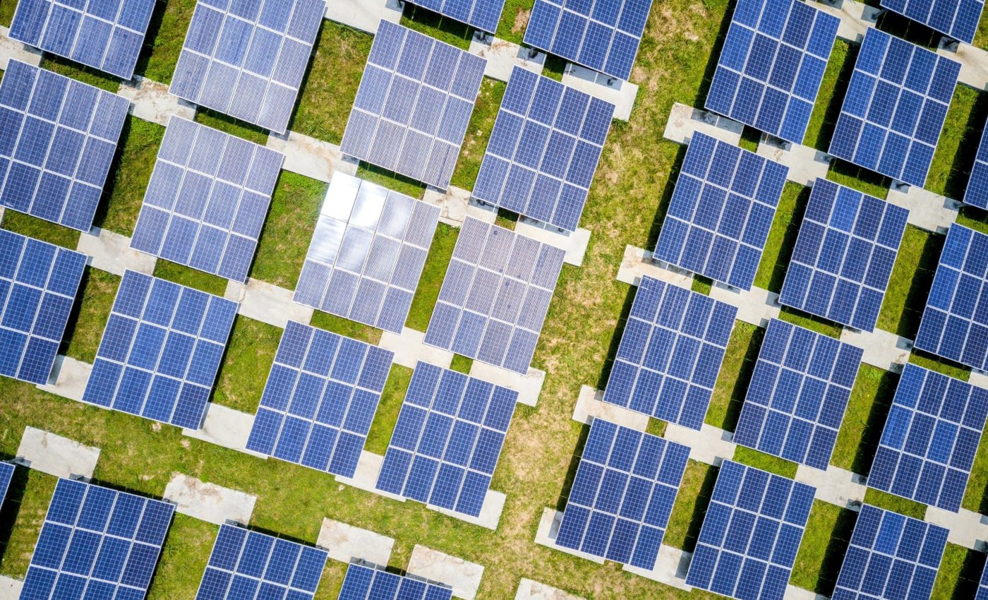 Scientists recycle solar cells sustainably - with water