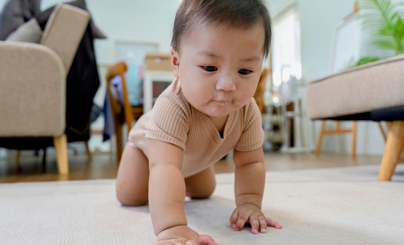 Even before they crawl, babies can feel their own heartbeat