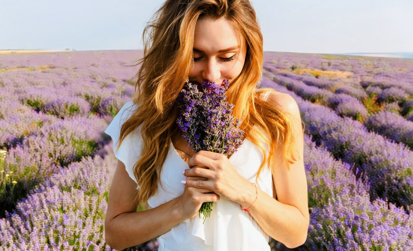 Why AI can't truly understand a flower