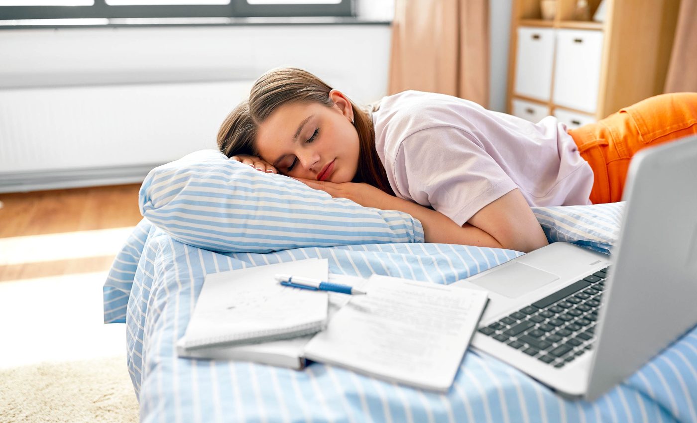 Weekend catch up sleep benefits teens when done right