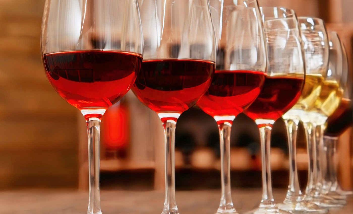 Hidden chemistry of wine: What actually shapes its texture?