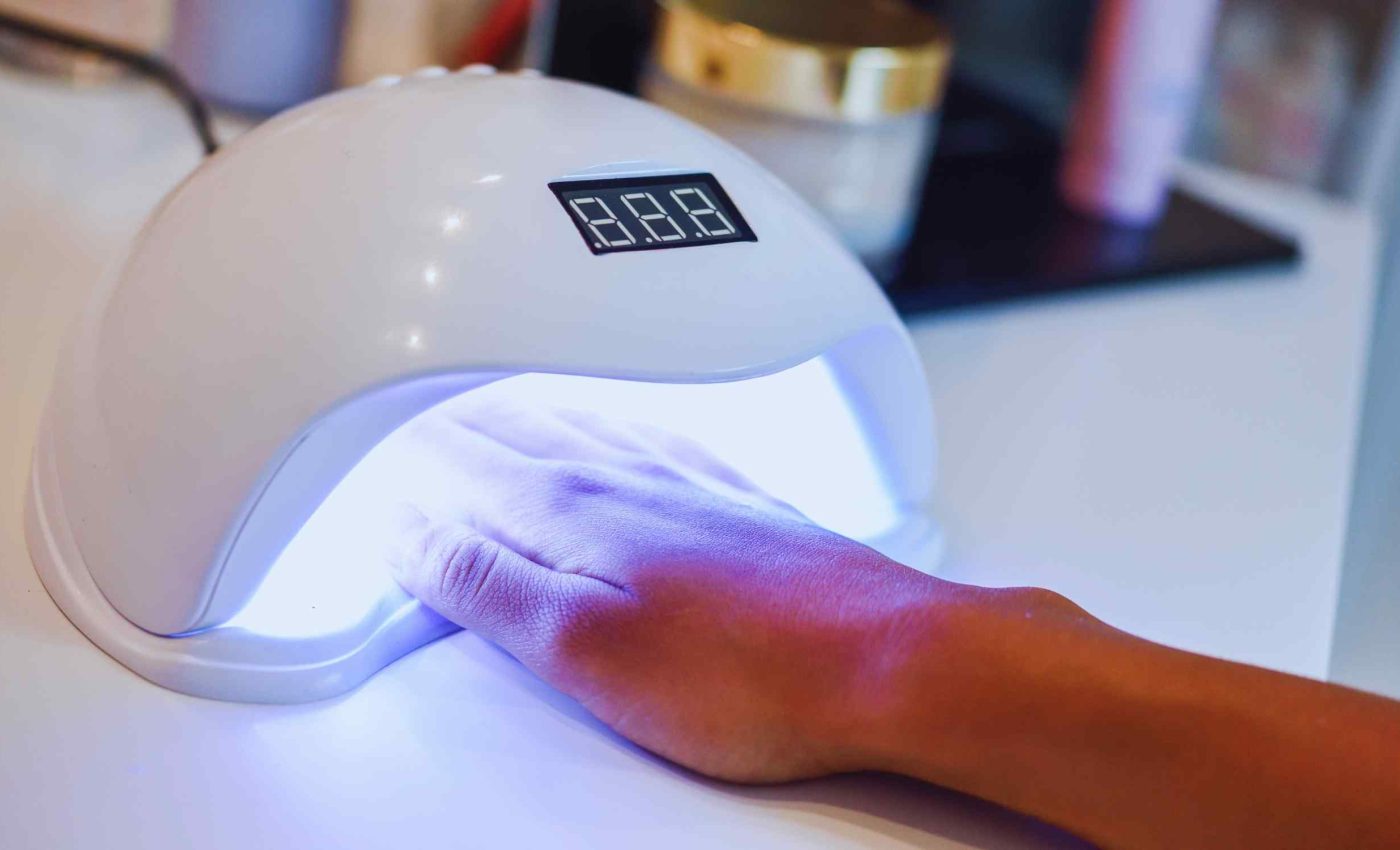Manicure lamps can seriously damage skin and cause premature aging
