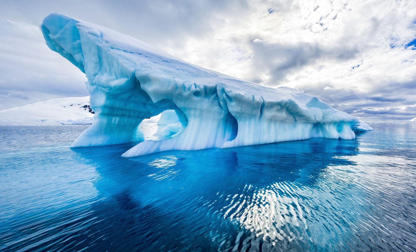 Southern Ocean mystery: Satellites reveal a strange glow