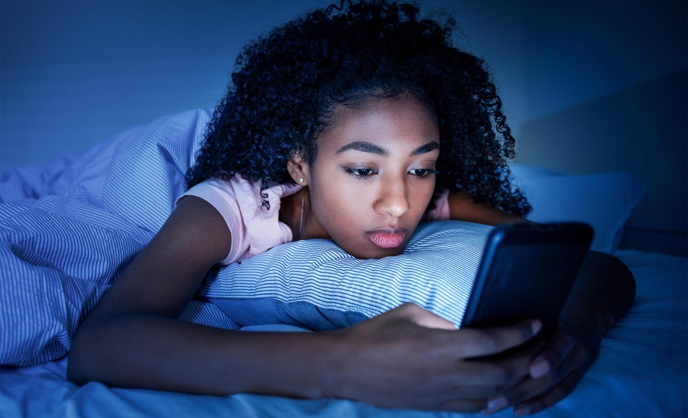 Eye strain in young adults is linked to the type of content consumed