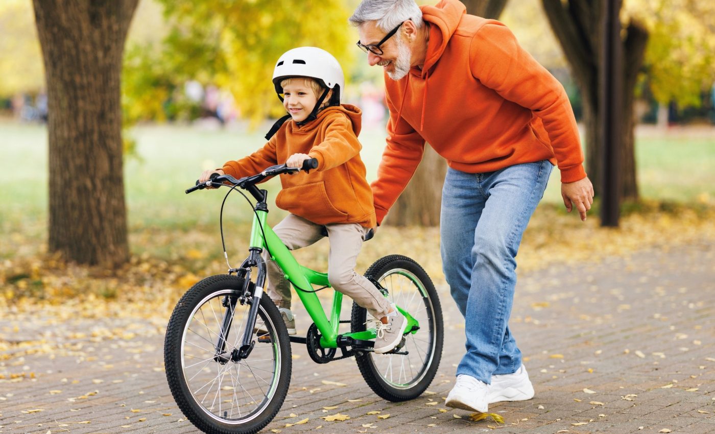 Helping others can slow age-related cognitive decline