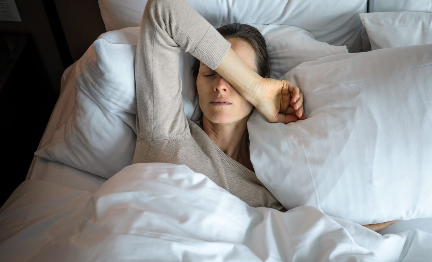 Chronic insomnia linked to faster brain aging and dementia risk