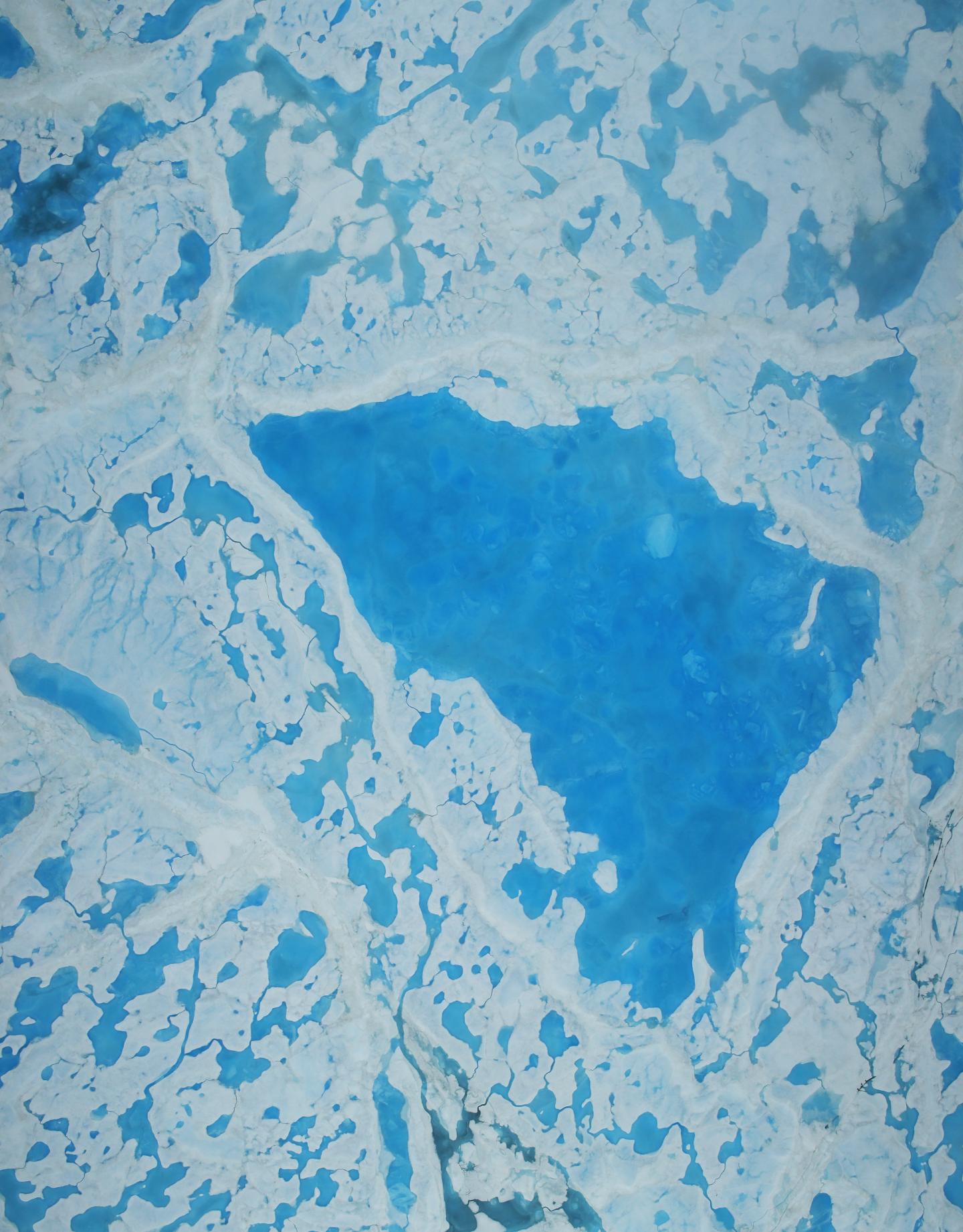 Operation IceBridge targets pools of melt water on Arctic ice