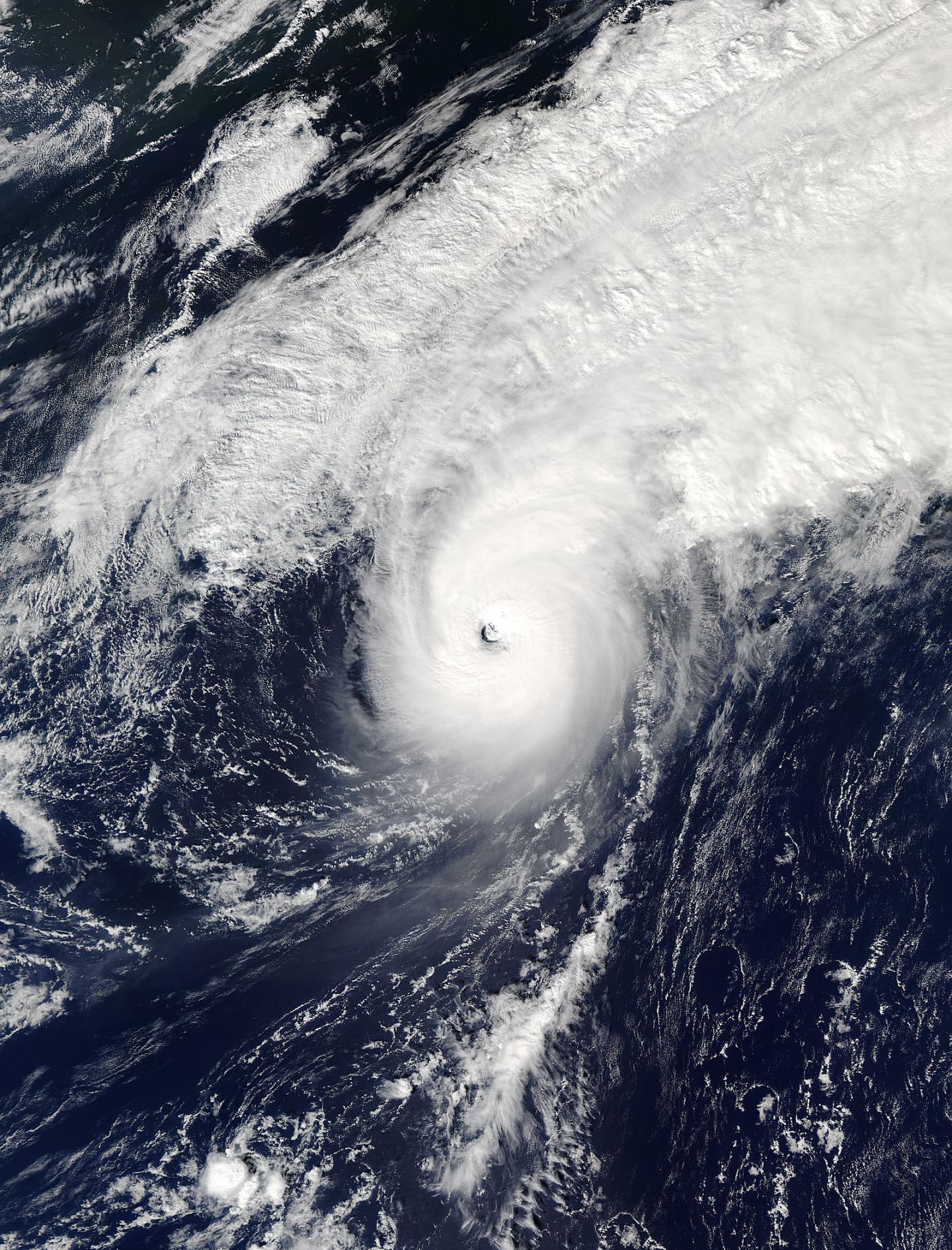 Typhoon Songda becoming extra-tropical