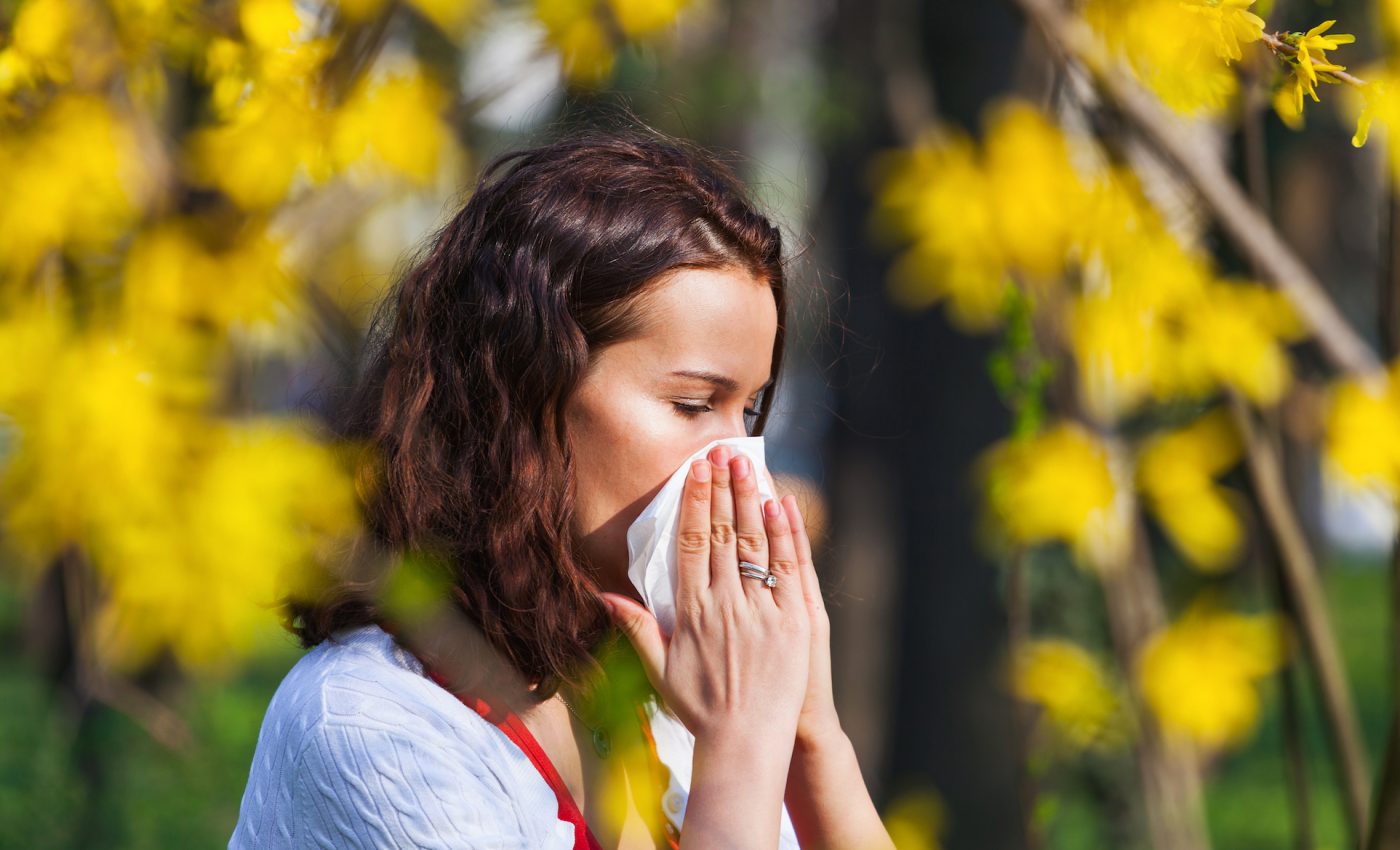 Grass can trigger allergy and asthma symptoms when pollen count is low