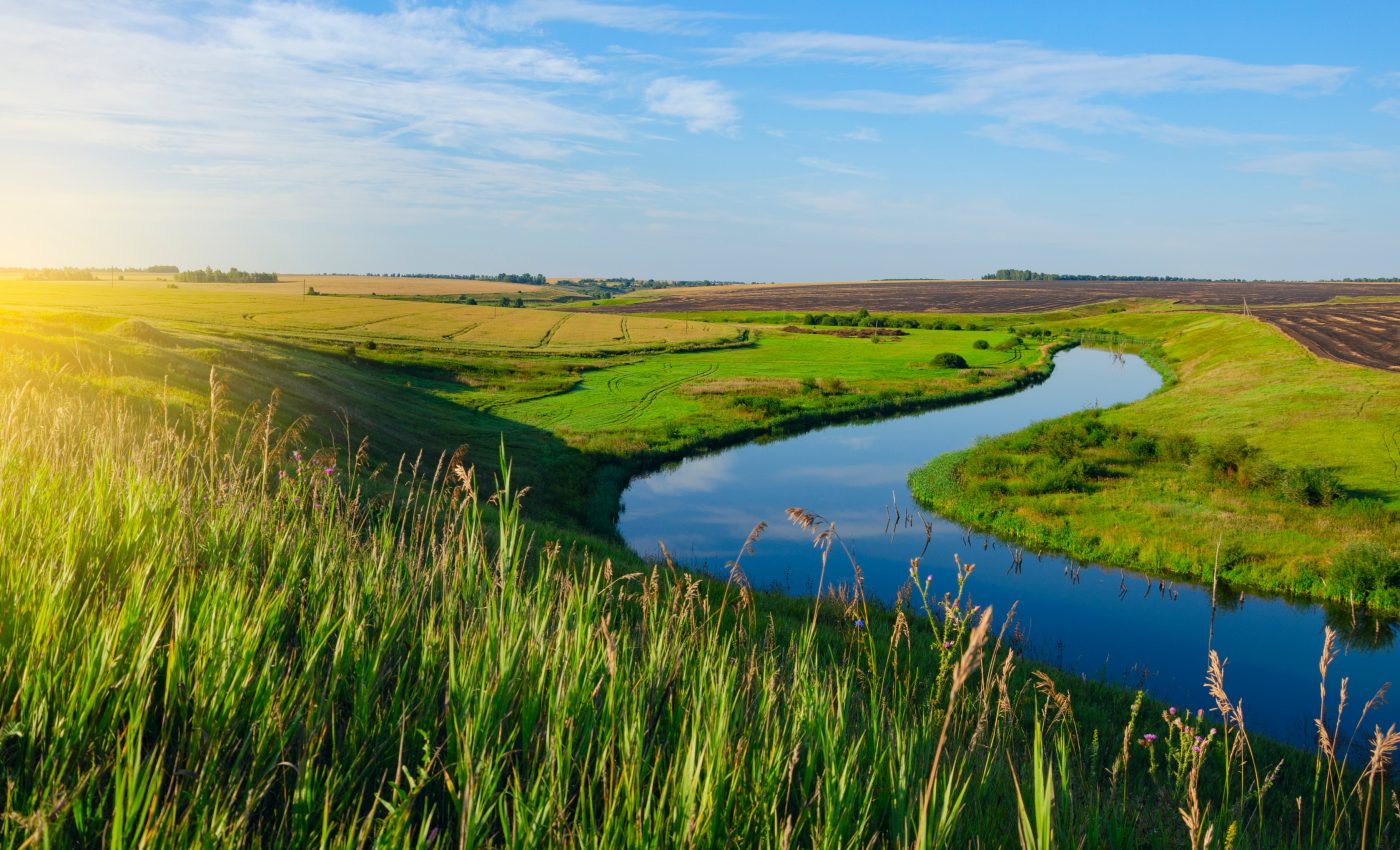 New study reveals how plastic particles travel