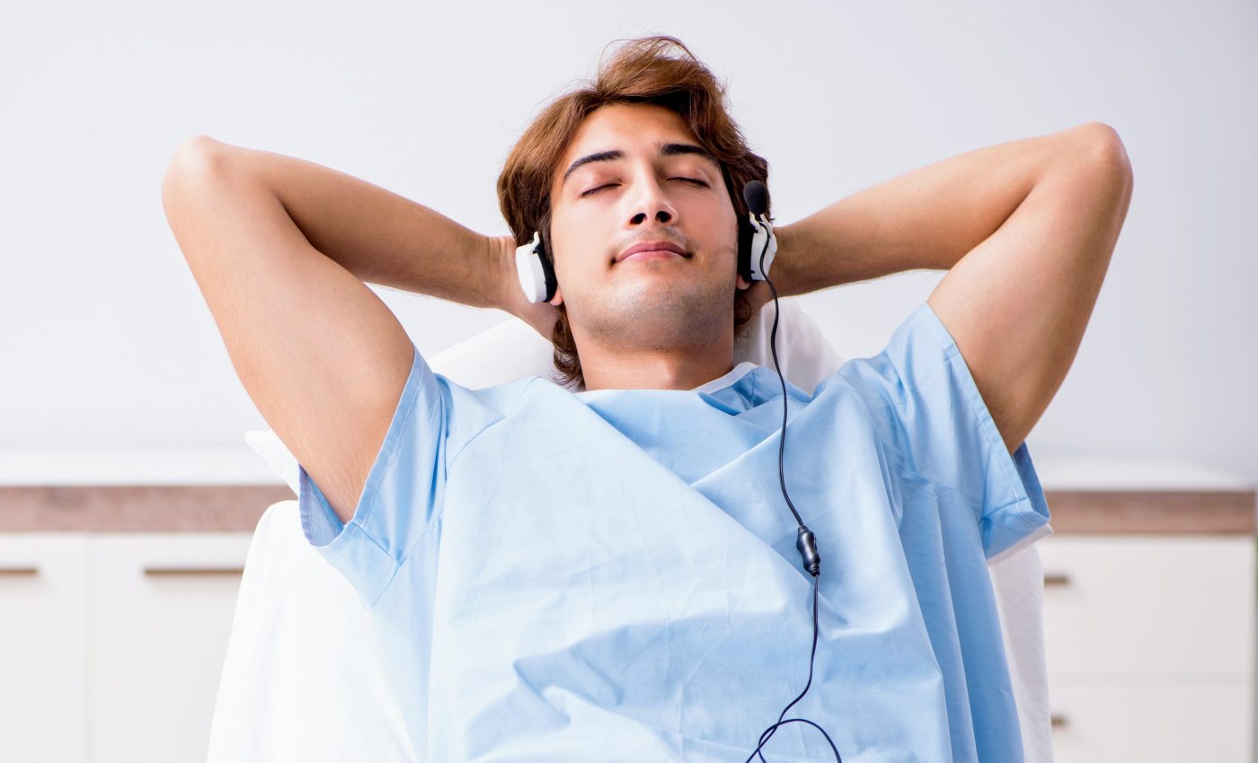 Music reduces pain and anxiety in heart surgery patients