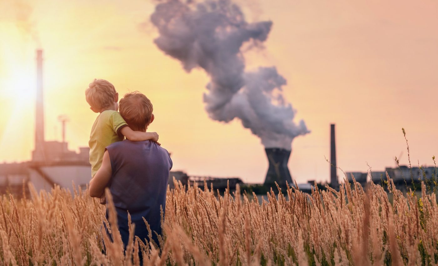 Childhood exposure to air pollution affects cognitive skills later in life
