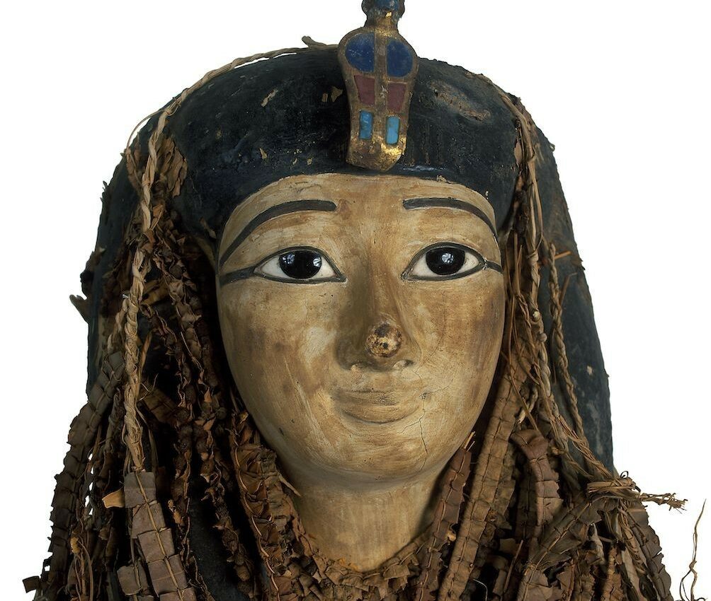Scientists "unwrap" the 3,000 year-old mummy of King Amenhotep I