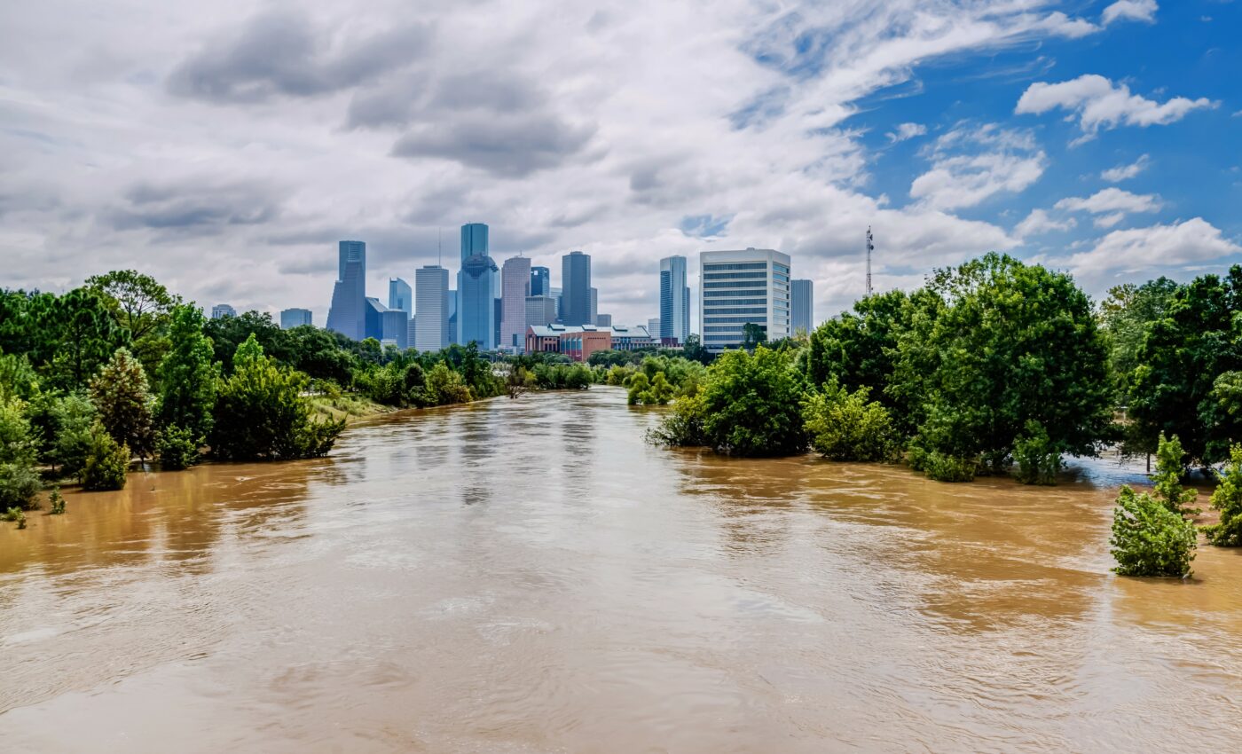 Warming climate will push hurricanes into more populated regions