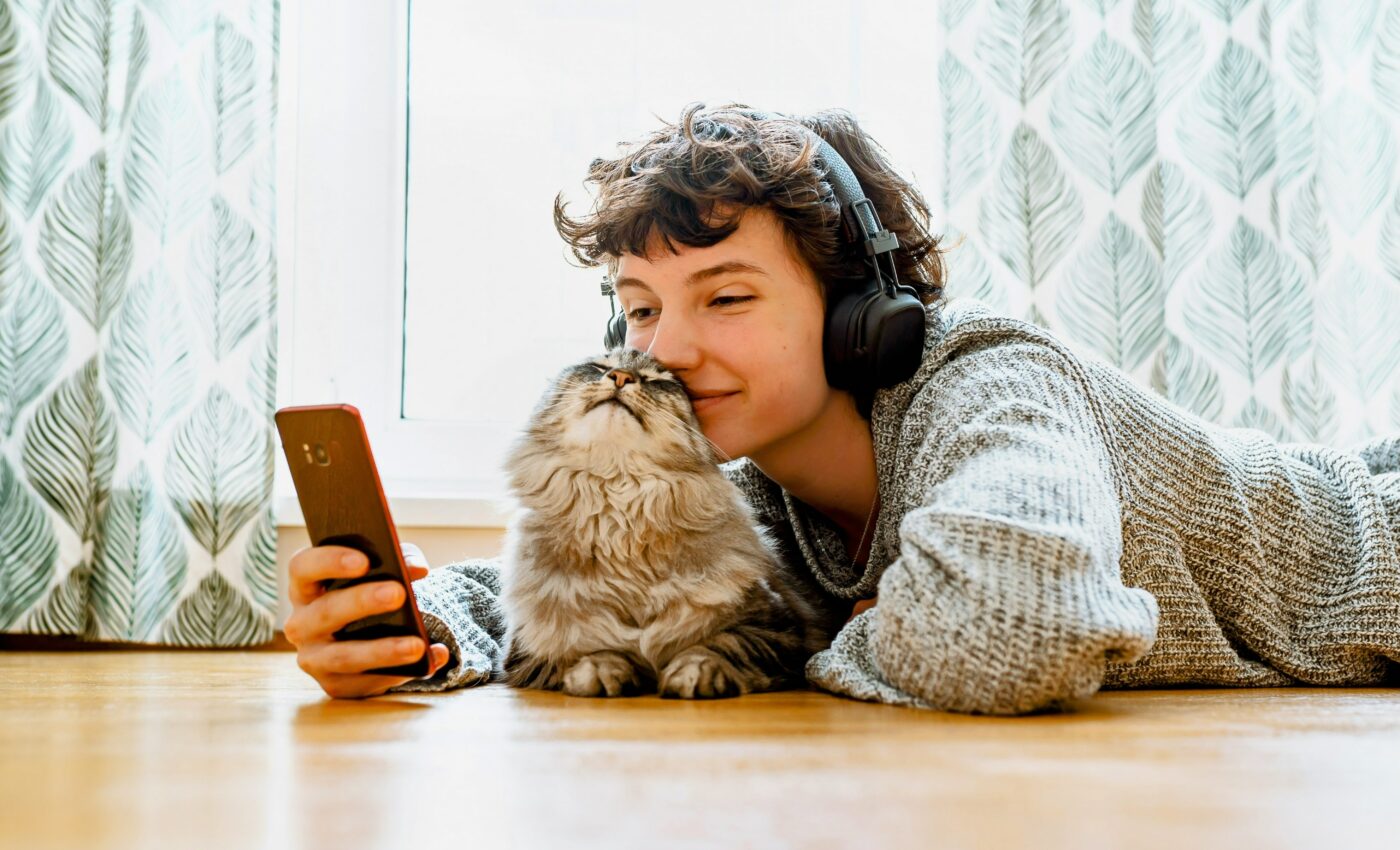 Owning a cat before age 25 may double the risk of schizophrenia