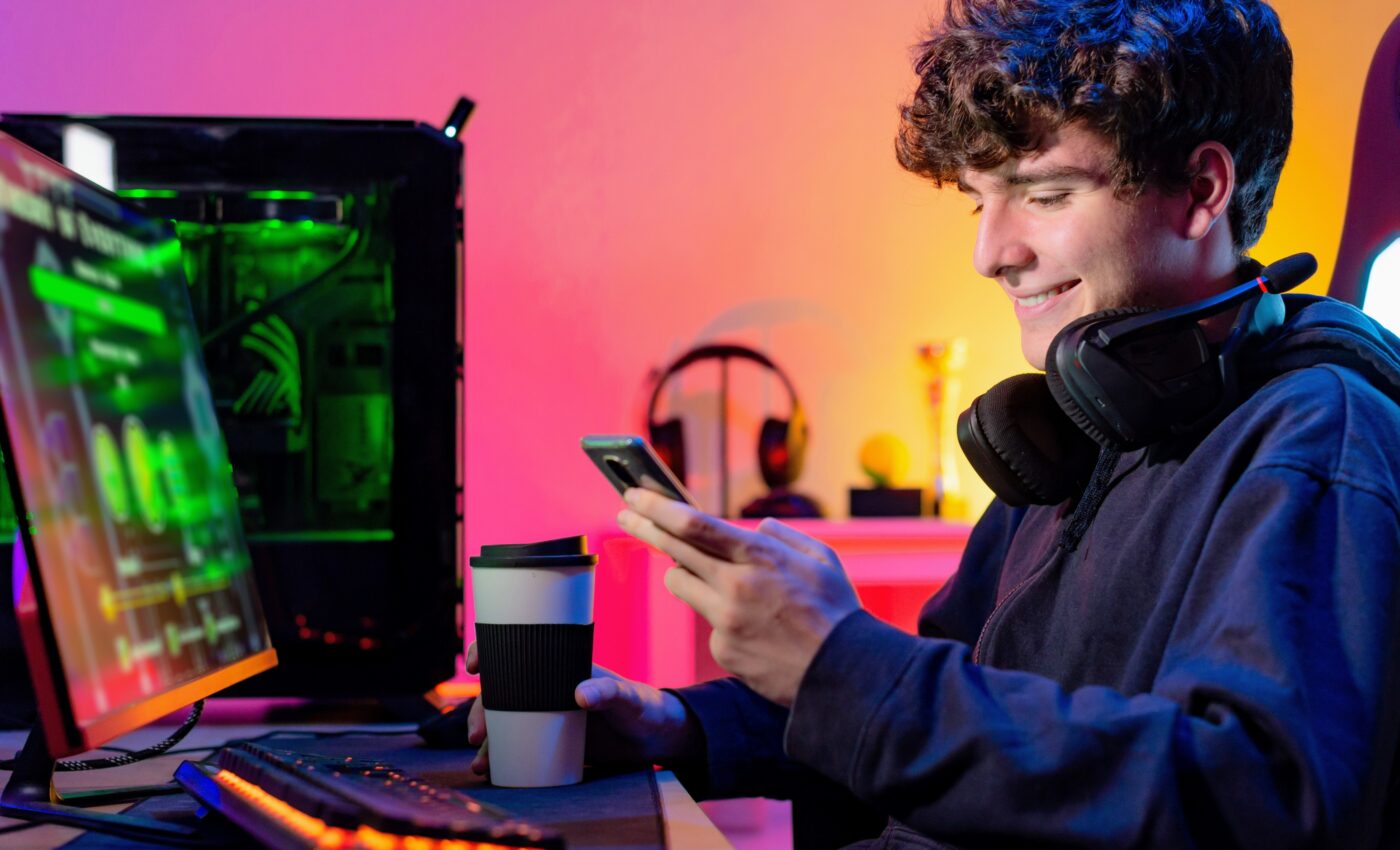 Interactive screen time has a big impact on sleep among teens