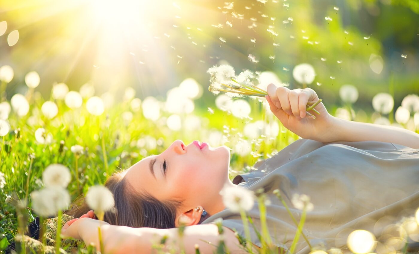 How the brain's "alert" mechanism snaps you out of a daydream