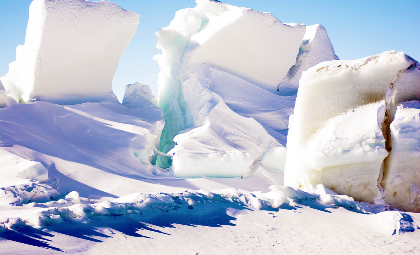 Mysterious force moves the Ross Ice Shelf in Antarctica every day