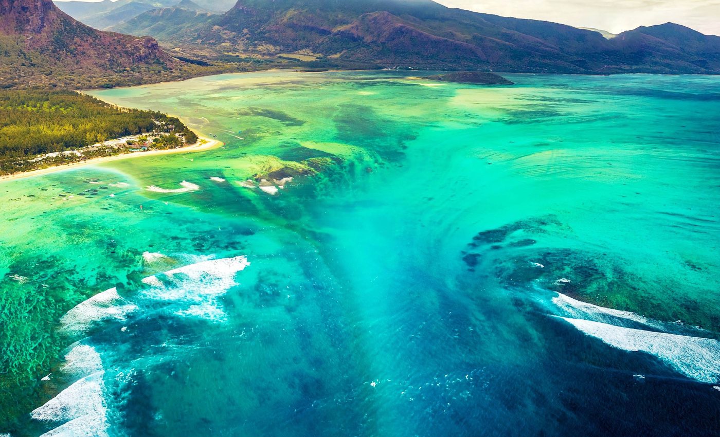 Earth’s largest waterfall, dwarfing all others, is hidden in the ocean