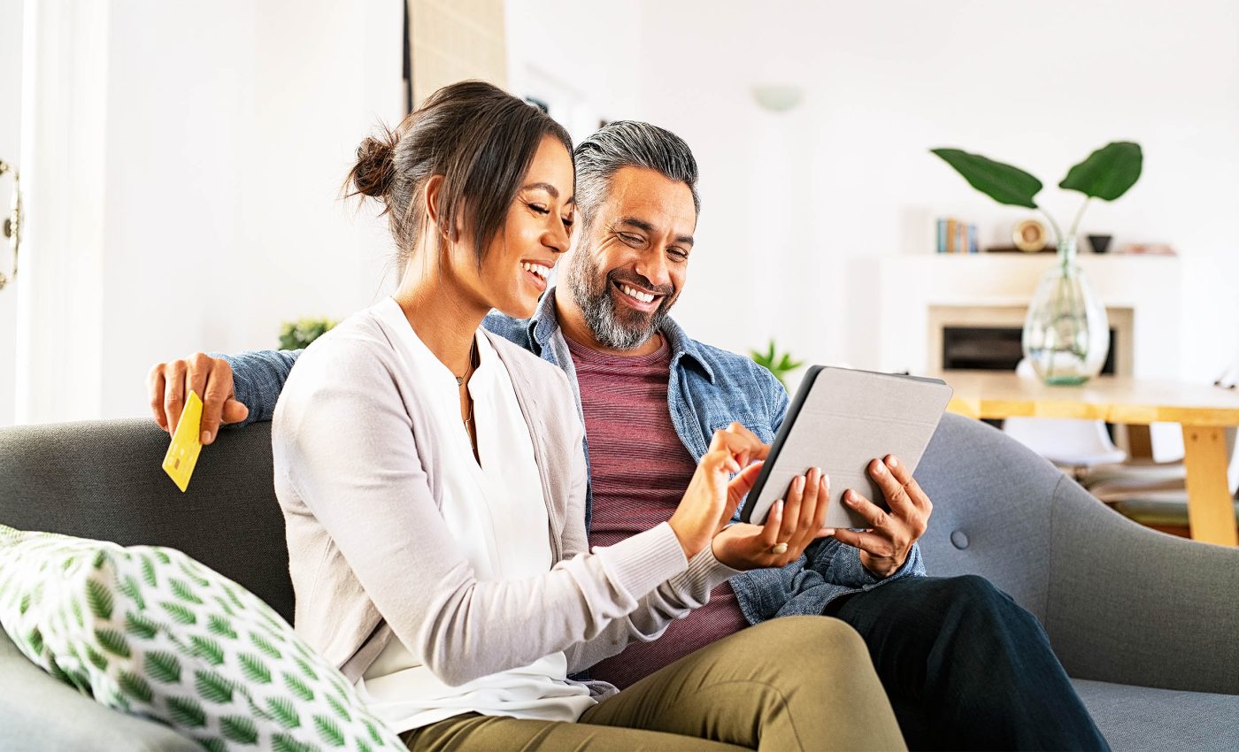 Both men and women have an eye for more youthful partners